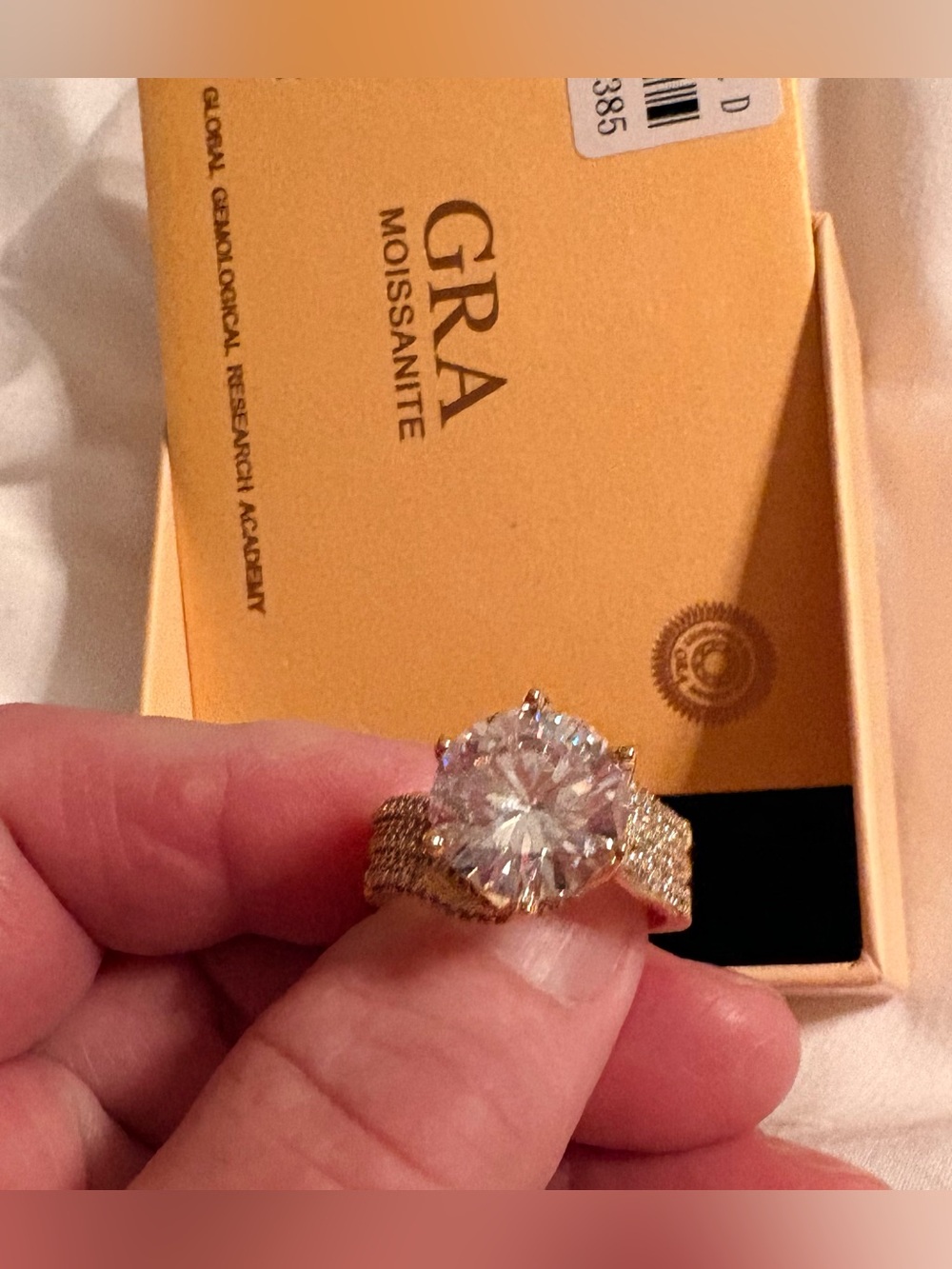 S925 5Carats Moissanite Ring with GRA Card and gift box size 8 Golden Color New